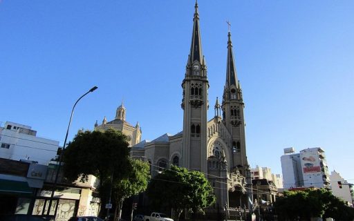 Descubriendo la arquitectura única de las iglesias y catedrales en Caballito