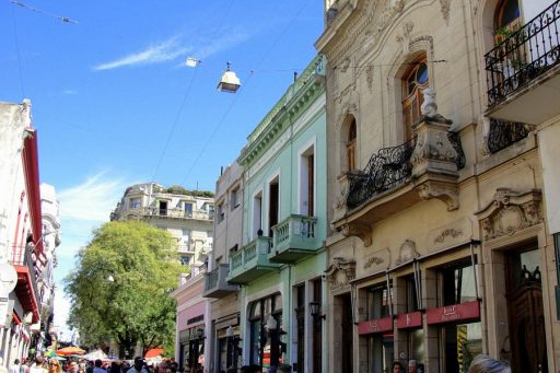 Explorando los mejores mercados de las pulgas al aire libre en Buenos Aires: una experiencia única