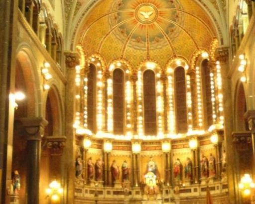 Descubre la majestuosidad de las iglesias y catedrales de Palermo.