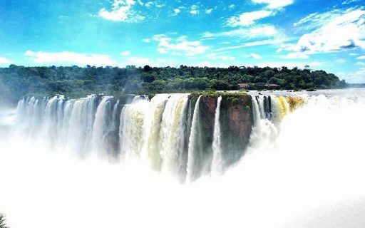 Descubre las cascadas más impresionantes de Puerto Iguazú