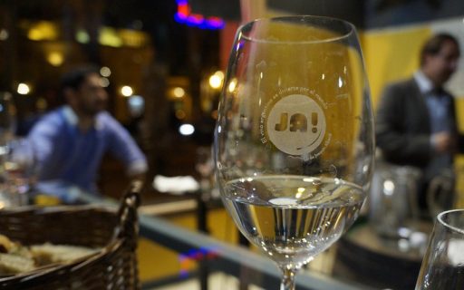 Descubriendo los mejores bares de vino en Palermo: Una guía para los amantes del buen vino