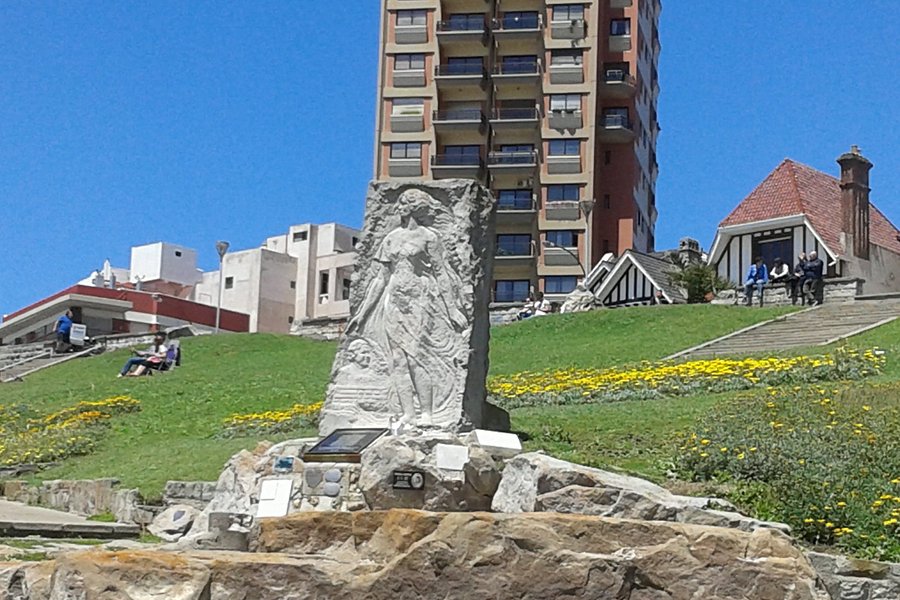 Alfonsina Storni Monument
