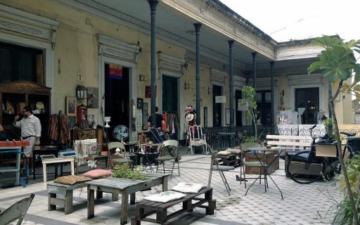 Descubre las mejores tiendas de antigüedades en San Telmo